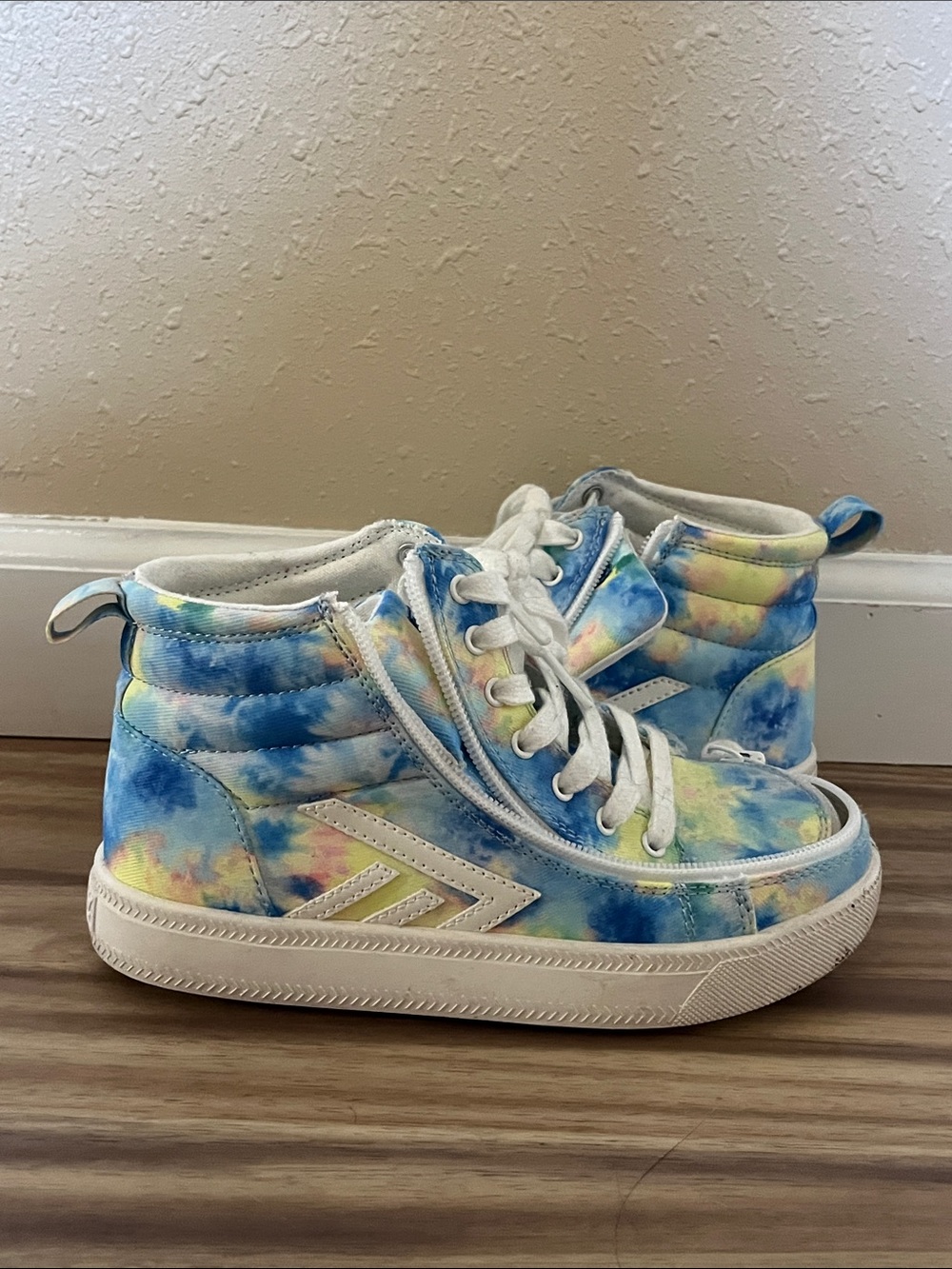Billy footwear Kids Tie-Dye High-Top Sneakers